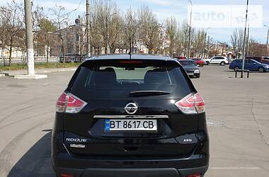Позашляховик / Кросовер Nissan Rogue 2015 в 