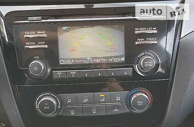 Позашляховик / Кросовер Nissan Rogue 2015 в 