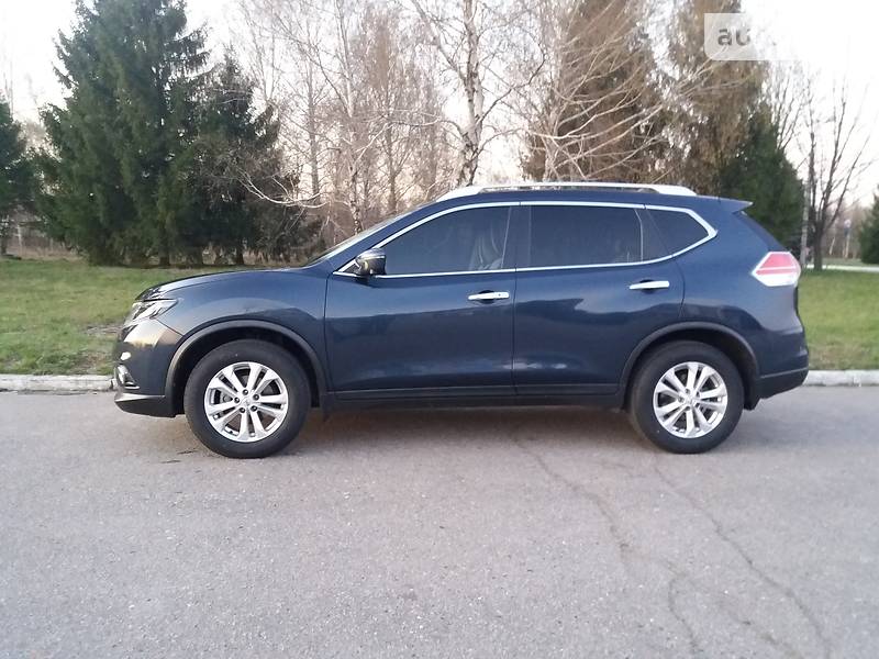 Позашляховик / Кросовер Nissan Rogue 2016 в Полтаві