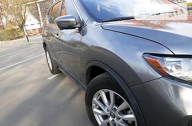Позашляховик / Кросовер Nissan Rogue 2017 в 