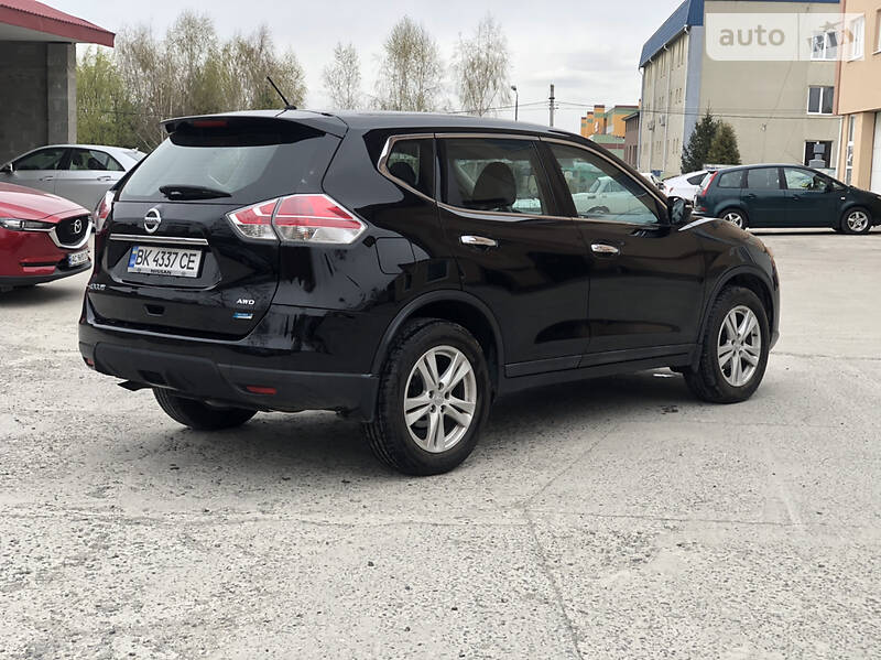 Позашляховик / Кросовер Nissan Rogue 2014 в Луцьку