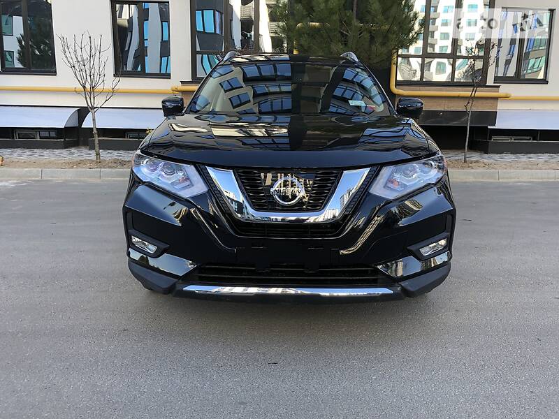 Позашляховик / Кросовер Nissan Rogue 2017 в Києві