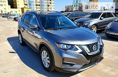 Позашляховик / Кросовер Nissan Rogue 2017 в 