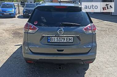 Позашляховик / Кросовер Nissan Rogue 2015 в 