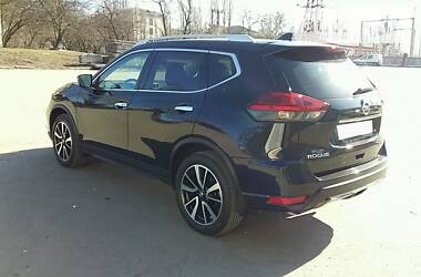 Позашляховик / Кросовер Nissan Rogue 2017 в 