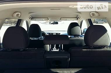 Позашляховик / Кросовер Nissan Rogue 2017 в 