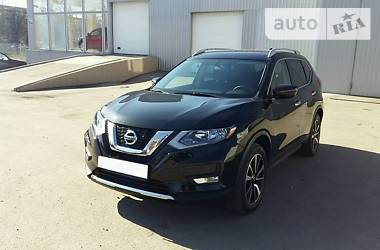 Позашляховик / Кросовер Nissan Rogue 2017 в 