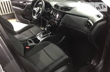 Позашляховик / Кросовер Nissan Rogue 2017 в 