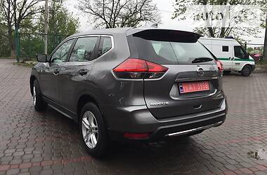 Позашляховик / Кросовер Nissan Rogue 2017 в 