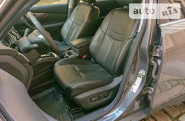 Позашляховик / Кросовер Nissan Rogue 2015 в 
