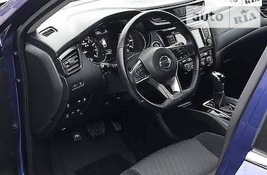 Позашляховик / Кросовер Nissan Rogue 2017 в 