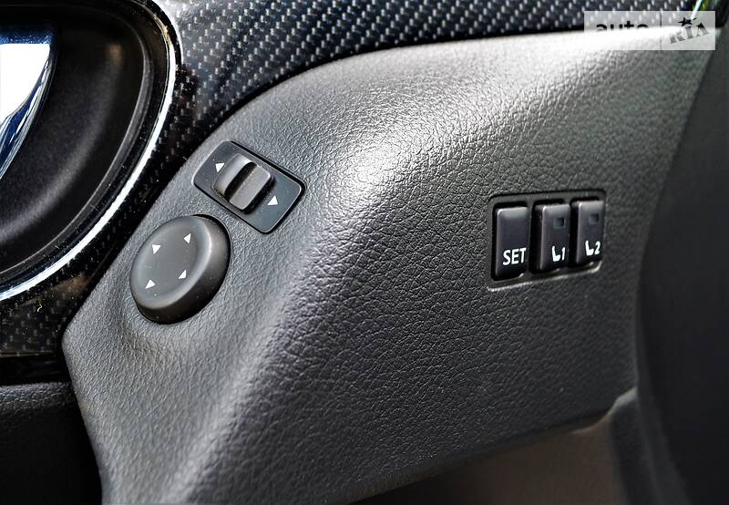 Позашляховик / Кросовер Nissan Rogue 2017 в Харкові