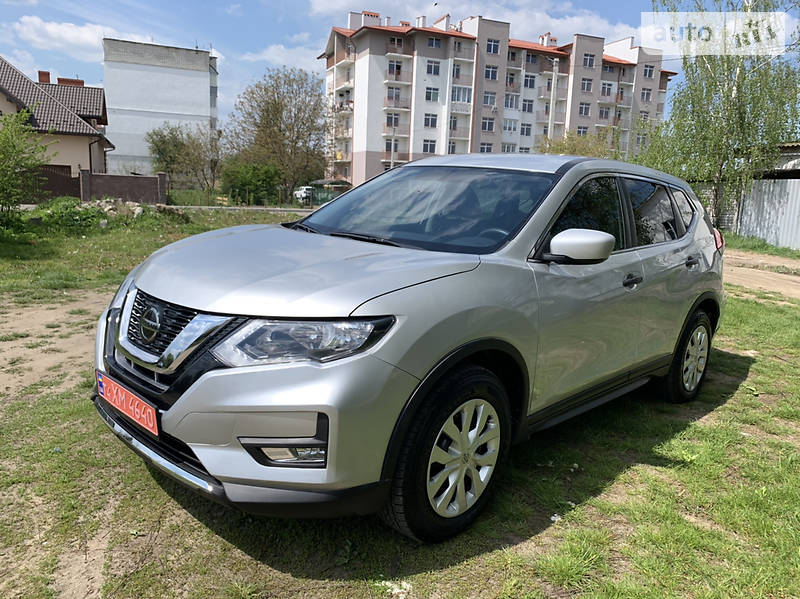 Позашляховик / Кросовер Nissan Rogue 2018 в 