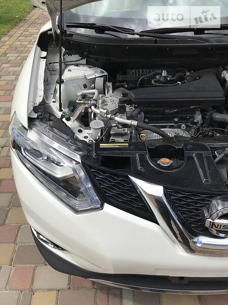 Позашляховик / Кросовер Nissan Rogue 2015 в Івано-Франківську