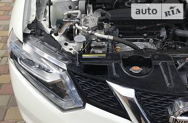 Позашляховик / Кросовер Nissan Rogue 2015 в 