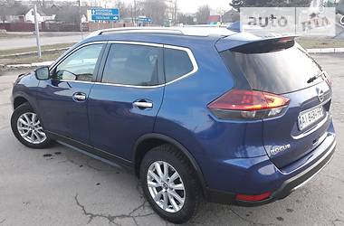 Позашляховик / Кросовер Nissan Rogue 2017 в 