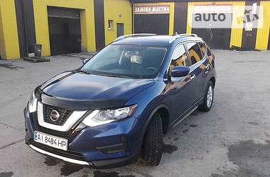 Позашляховик / Кросовер Nissan Rogue 2017 в 