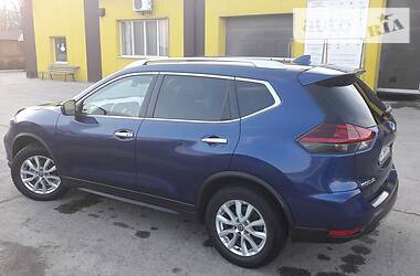 Позашляховик / Кросовер Nissan Rogue 2017 в 