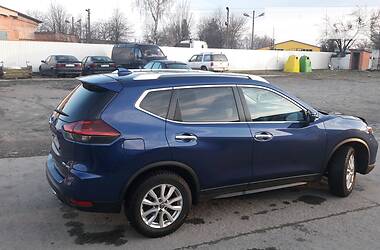 Позашляховик / Кросовер Nissan Rogue 2017 в 
