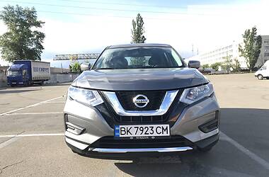 Позашляховик / Кросовер Nissan Rogue 2016 в 