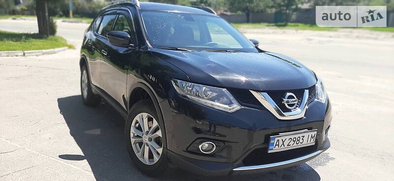 Внедорожник / Кроссовер Nissan Rogue 2016 в Харькове