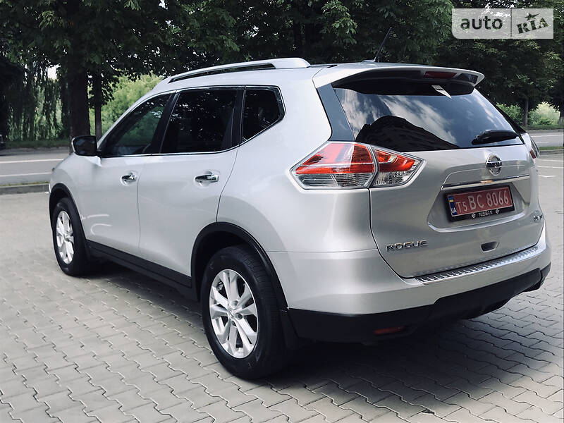 Позашляховик / Кросовер Nissan Rogue 2015 в Луцьку