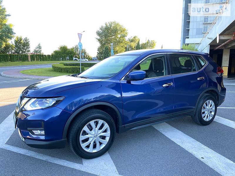 Позашляховик / Кросовер Nissan Rogue 2018 в Києві
