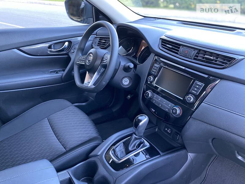 Позашляховик / Кросовер Nissan Rogue 2018 в Києві