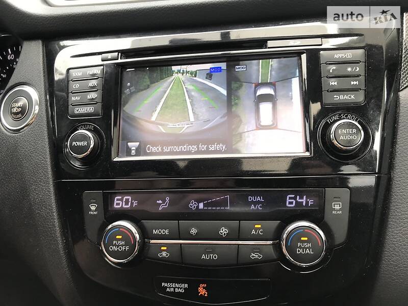 Позашляховик / Кросовер Nissan Rogue 2016 в Києві