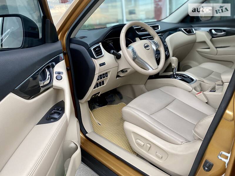Позашляховик / Кросовер Nissan Rogue 2014 в 
