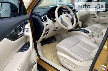 Позашляховик / Кросовер Nissan Rogue 2014 в 