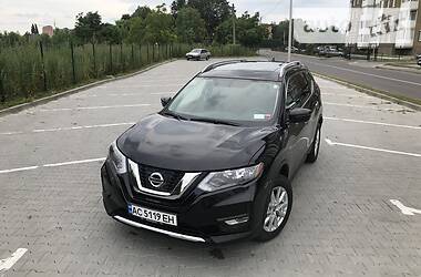 Универсал Nissan Rogue 2017 в Луцке