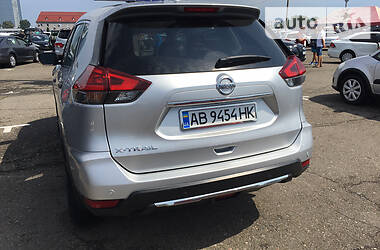 Позашляховик / Кросовер Nissan Rogue 2017 в 