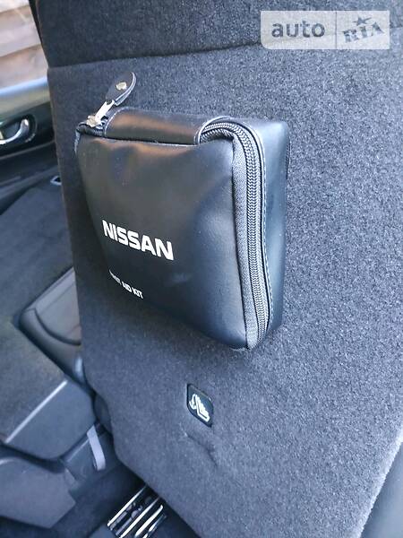 Позашляховик / Кросовер Nissan Rogue 2018 в Ірпені