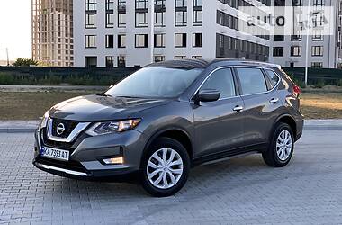 Позашляховик / Кросовер Nissan Rogue 2016 в 