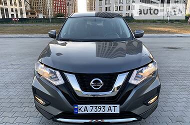 Позашляховик / Кросовер Nissan Rogue 2016 в 