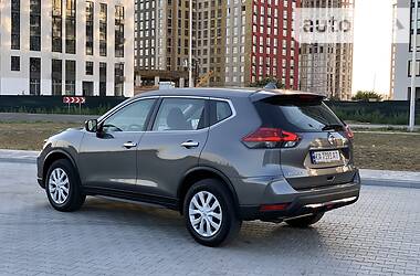 Позашляховик / Кросовер Nissan Rogue 2016 в 