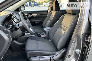 Позашляховик / Кросовер Nissan Rogue 2016 в 