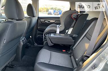 Позашляховик / Кросовер Nissan Rogue 2016 в 