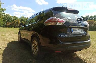 Внедорожник / Кроссовер Nissan Rogue 2016 в Виннице