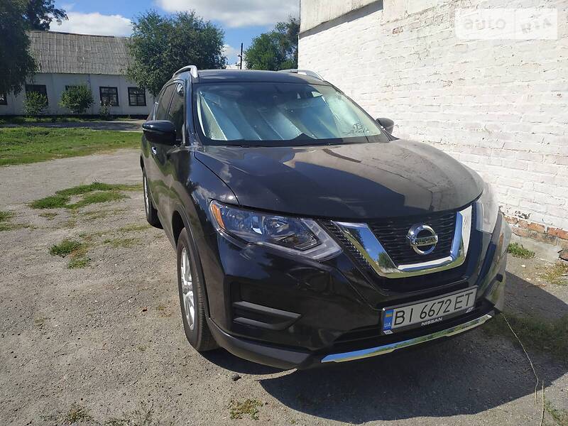 Позашляховик / Кросовер Nissan Rogue 2016 в Полтаві