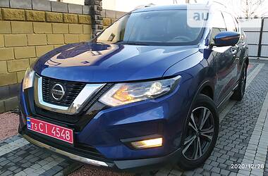 Внедорожник / Кроссовер Nissan Rogue 2017 в Луцке