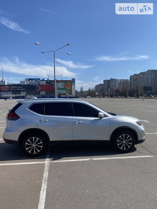 Позашляховик / Кросовер Nissan Rogue 2016 в Харкові