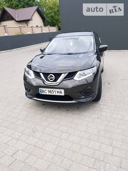 Внедорожник / Кроссовер Nissan Rogue 2015 в 