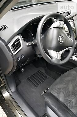 Внедорожник / Кроссовер Nissan Rogue 2015 в 