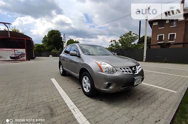 Позашляховик / Кросовер Nissan Rogue 2013 в Чернівцях