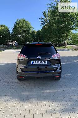 Внедорожник / Кроссовер Nissan Rogue 2014 в Снятине