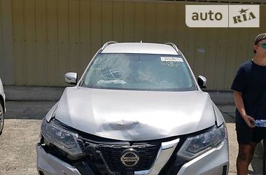 Внедорожник / Кроссовер Nissan Rogue 2018 в 