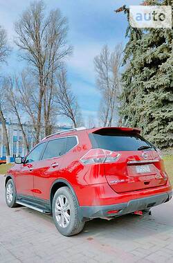 Внедорожник / Кроссовер Nissan Rogue 2014 в 