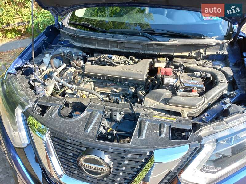 Внедорожник / Кроссовер Nissan Rogue 2017 в Киеве
